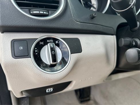 Used 2014 Mercedes-Benz C 300 4MATIC Sedan image 18