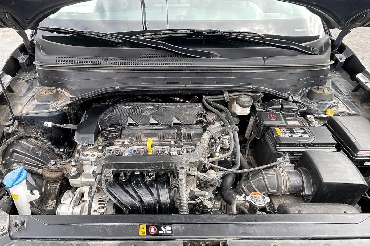 Used 2024 Hyundai Venue SE FWD image 10