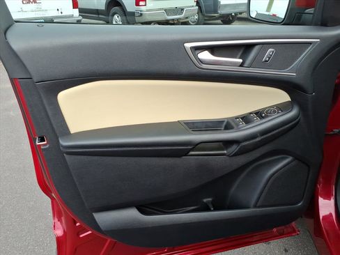 Used 2022 Ford Edge SEL w/ Convenience Package image 11