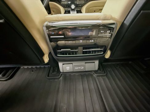 Used 2023 Acura MDX w/ Technology Package AWD/4WD image 25
