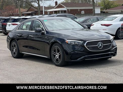 New 2026 Mercedes-Benz E 350 4MATIC Sedan image 8