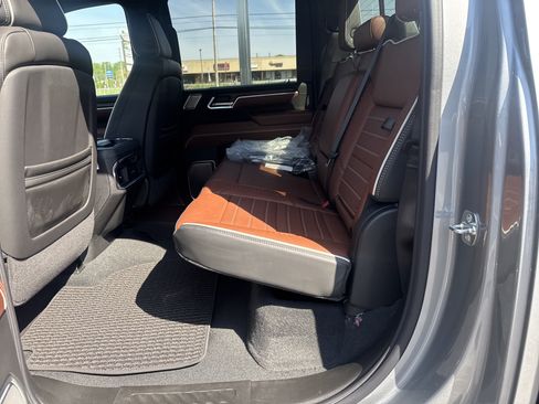 New 2026 GMC Sierra 2500 Denali Ultimate AWD/4WD image 13