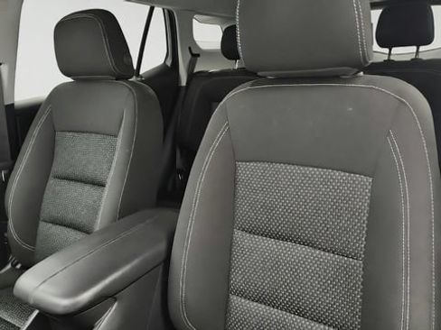 Used 2024 GMC Terrain SLE FWD image 10