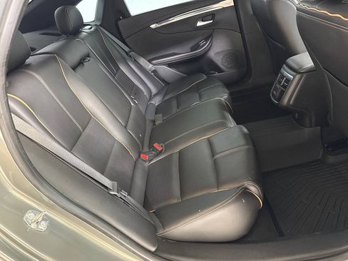 Used 2019 Chevrolet Impala Premier FWD image 32