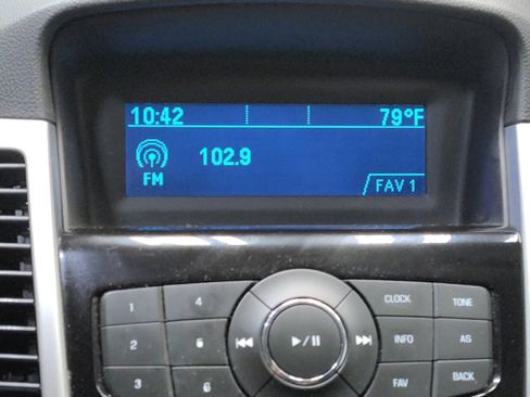 Used 2016 Chevrolet Cruze LT FWD image 25