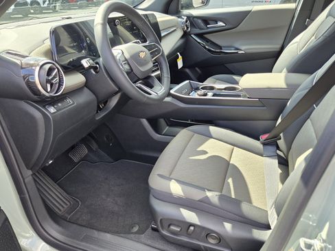 New 2026 Chevrolet Equinox LT w/ Convenience Package II image 5