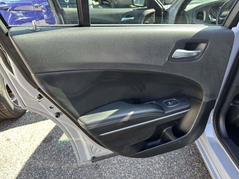 Used 2022 Dodge Charger SXT w/ Leather Interior Group image 16