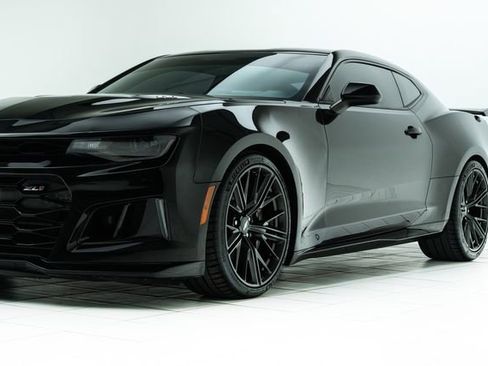 Used 2018 Chevrolet Camaro ZL1 image 9