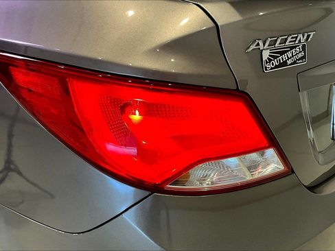 Used 2017 Hyundai Accent SE FWD image 23