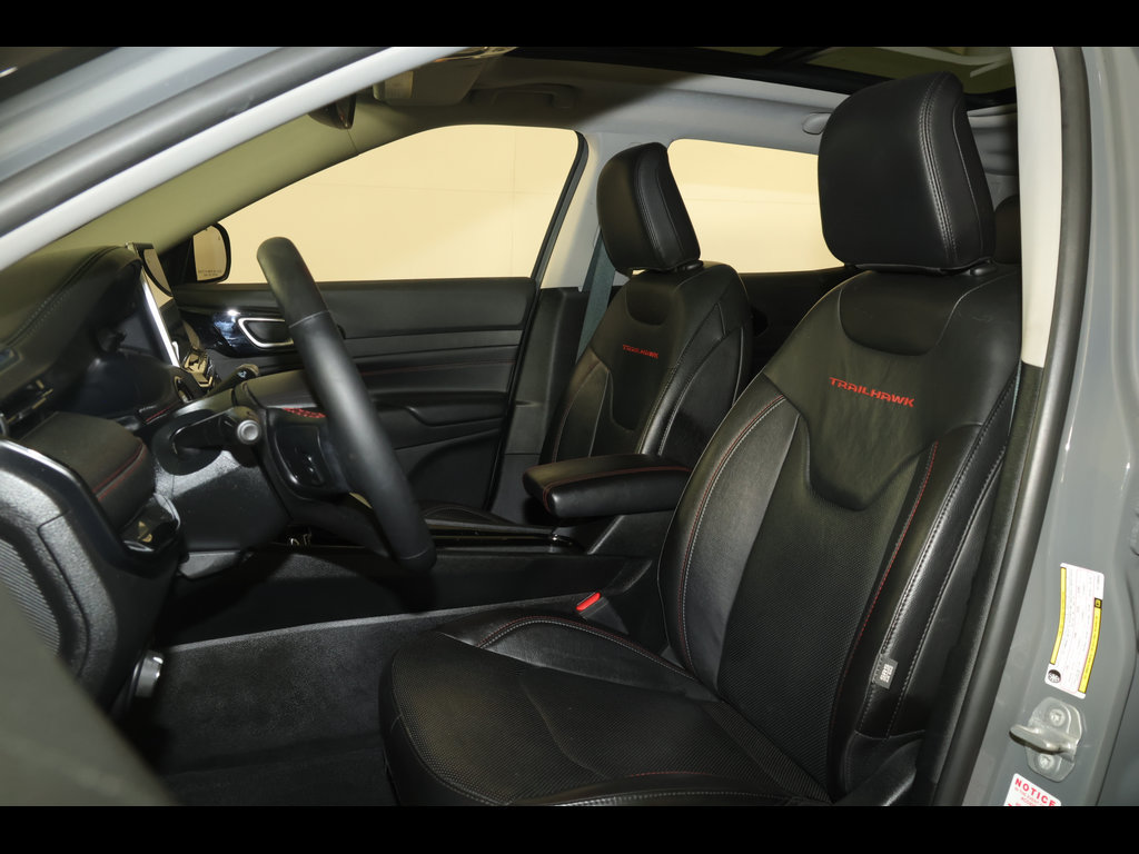 Used 2022 Jeep Compass Trailhawk w/ Trailhawk Elite Group AWD/4WD image 18