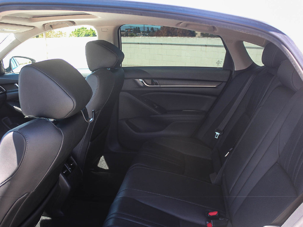 Used 2020 Honda Accord Touring image 19