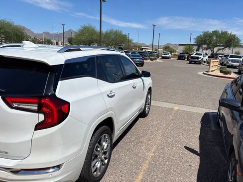 Used 2023 GMC Terrain Denali AWD/4WD image 6
