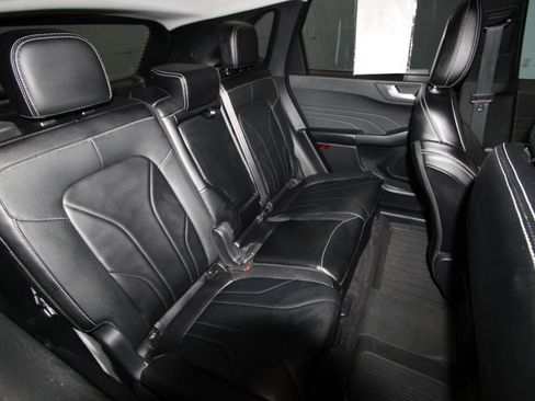 Used 2025 Ford Escape Platinum w/ Premium Technology Package AWD/4WD image 23