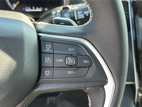 New 2025 Jeep Grand Cherokee L Laredo w/ Luxury Tech Group I image 15