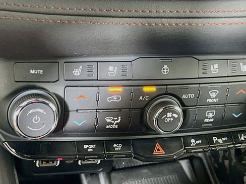 Used 2023 Dodge Durango R/T AWD/4WD image 20
