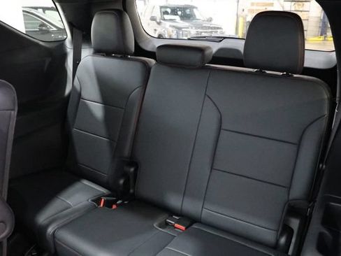 Used 2025 Chevrolet Traverse RS w/ LPO, Floor Liner Package FWD image 35
