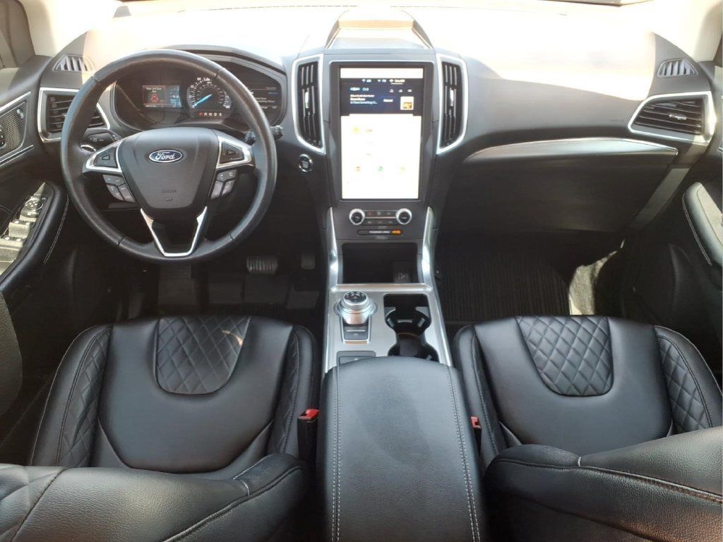 Used 2023 Ford Edge Titanium AWD/4WD image 16