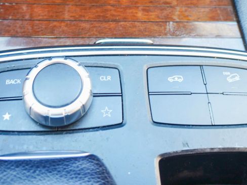 Used 2013 Mercedes-Benz GL 450 4MATIC image 30