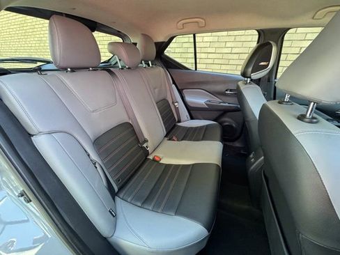 Used 2023 Nissan Kicks SR w/ SR Premium Package FWD image 9