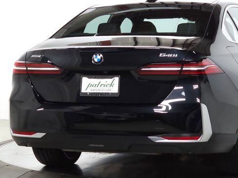 Used 2024 BMW 540i xDrive AWD/4WD image 9