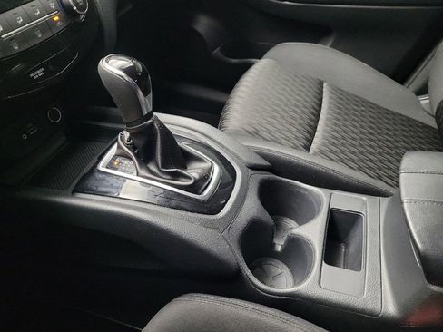 Used 2018 Nissan Rogue S image 26