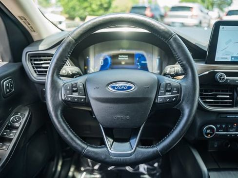 Used 2020 Ford Escape Titanium AWD/4WD image 27