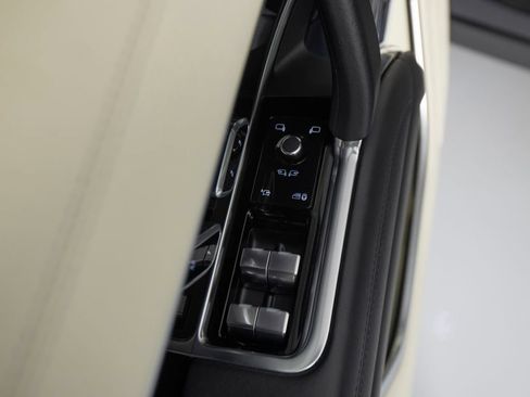 Used 2023 Land Rover Range Rover SE AWD/4WD image 20
