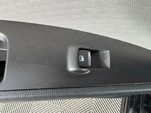 Used 2020 Ford Fusion SE w/ Equipment Group 151A FWD image 43