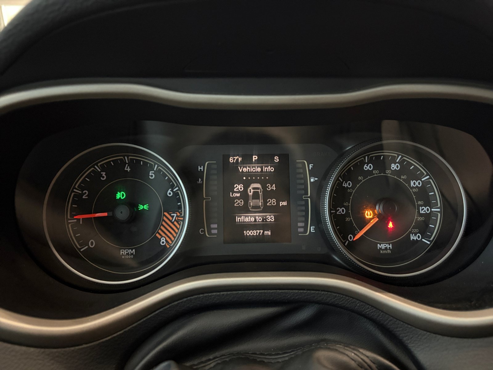 Used 2015 Jeep Cherokee Latitude FWD image 19