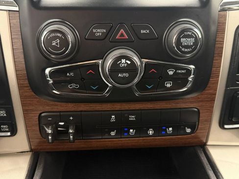 Used 2013 RAM 1500 Laramie AWD/4WD image 29