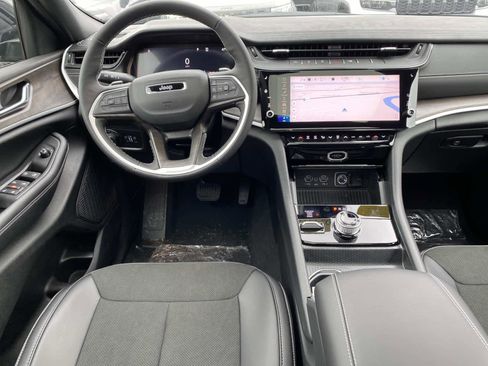 New 2026 Jeep Grand Cherokee L 4WD image 12