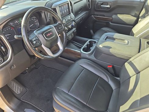 Used 2019 GMC Sierra 1500 SLT image 17