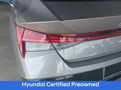 Certified 2025 Hyundai Elantra Limited FWD image 34