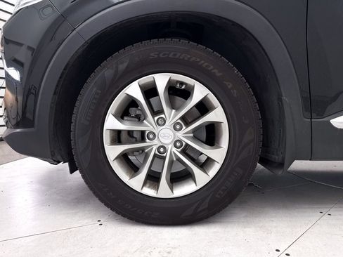 Used 2020 Hyundai Santa Fe SE FWD image 4