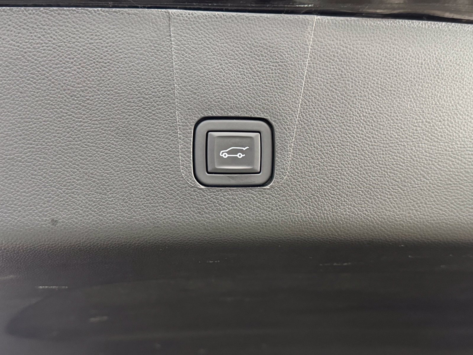 Used 2023 Chevrolet Traverse LT FWD image 45