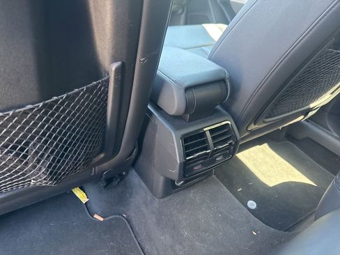 Used 2021 Audi Q3 2.0T Premium image 22