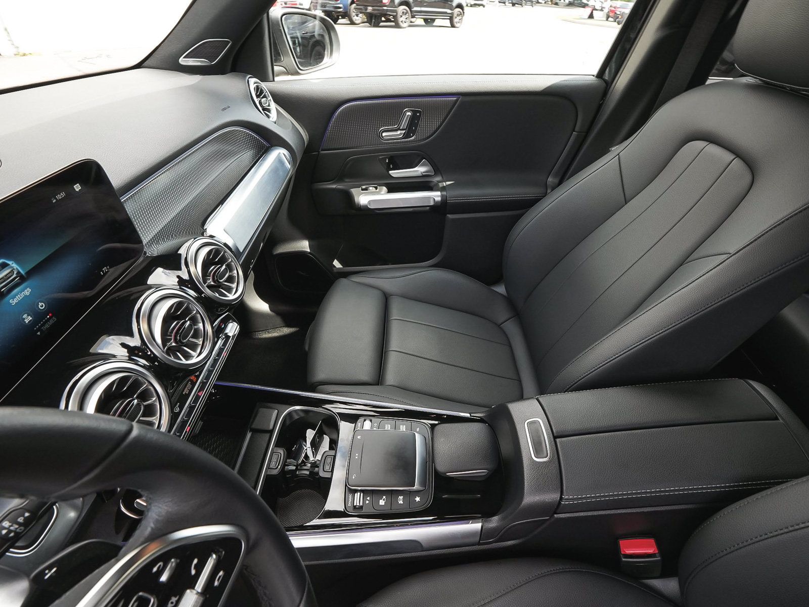 Used 2023 Mercedes-Benz EQB 300 4MATIC w/ Pinnacle Package image 37