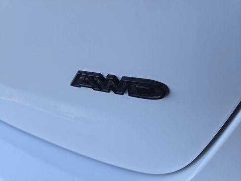 New 2026 Chrysler Pacifica Select w/ S Appearance Package image 19