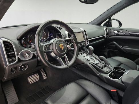 Used 2016 Porsche Cayenne GTS AWD/4WD image 10