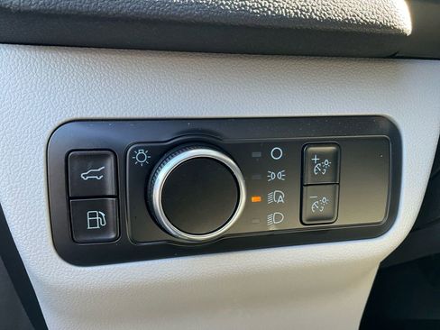 Used 2023 Ford Escape Active image 11