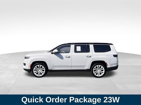Used 2022 Jeep Grand Wagoneer Series III w/ Rear Seat Video Group 1 AWD/4WD image 2