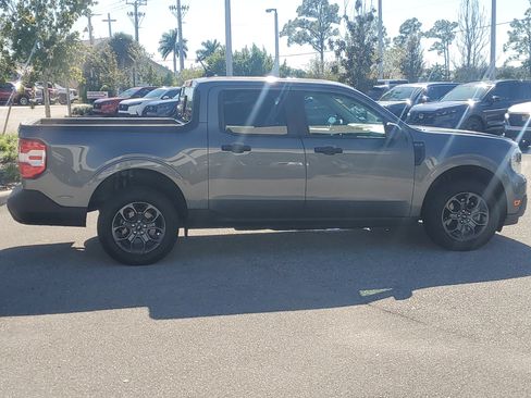 Used 2022 Ford Maverick XLT image 3