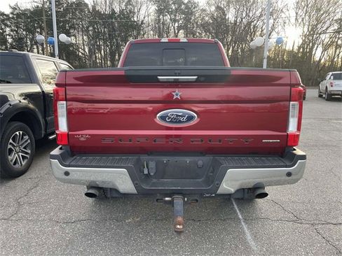 Used 2017 Ford F250 Lariat w/ Chrome Package image 5