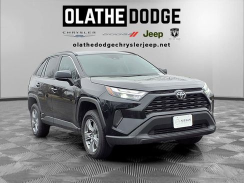 Used 2025 Toyota RAV4 LE image 28