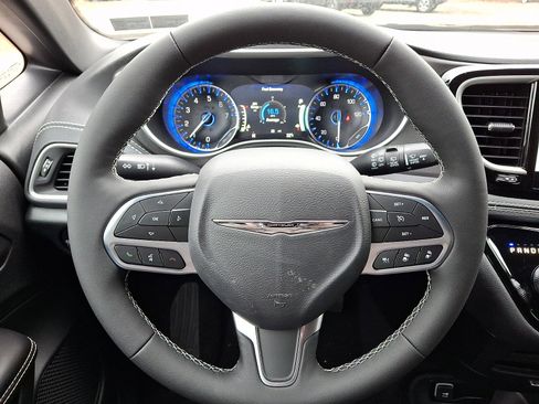 New 2026 Chrysler Pacifica Select image 13