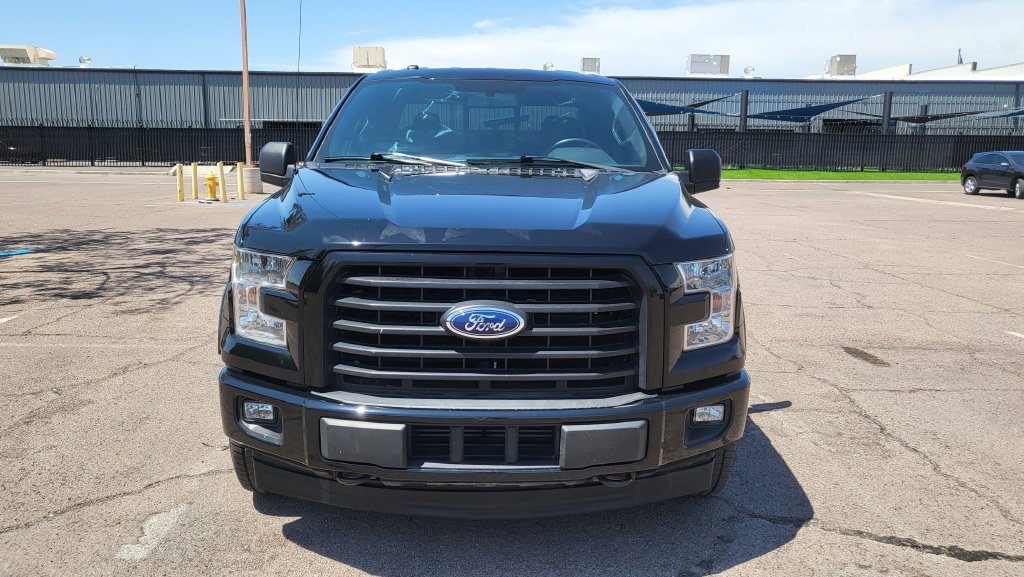 Used 2017 Ford F150 XLT w/ Equipment Group 302A Luxury AWD/4WD image 3