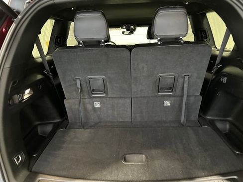 Used 2023 Jeep Grand Cherokee L Laredo image 9