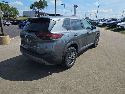 Used 2023 Nissan Rogue S AWD/4WD image 5