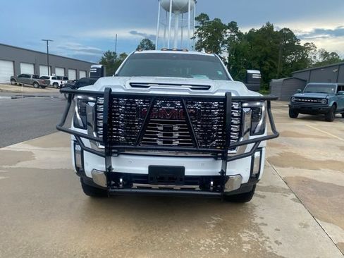 Used 2024 GMC Sierra 2500 Denali w/ Denali Reserve Package AWD/4WD image 5