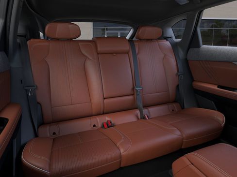 New 2025 Cadillac Optiq Luxury 2 image 17